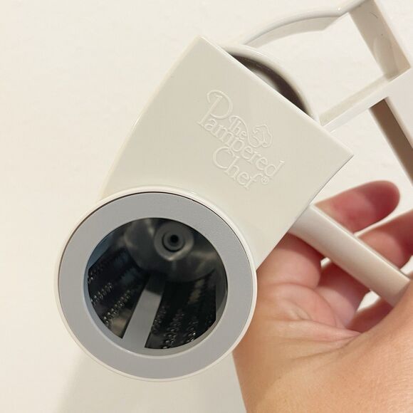 The Pampered Chef Deluxe Cheese Grater #1275 w/ 2 Grating Attachments - Picture 2 of 6